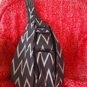 Kavu multi compartment Purse excellent for travel